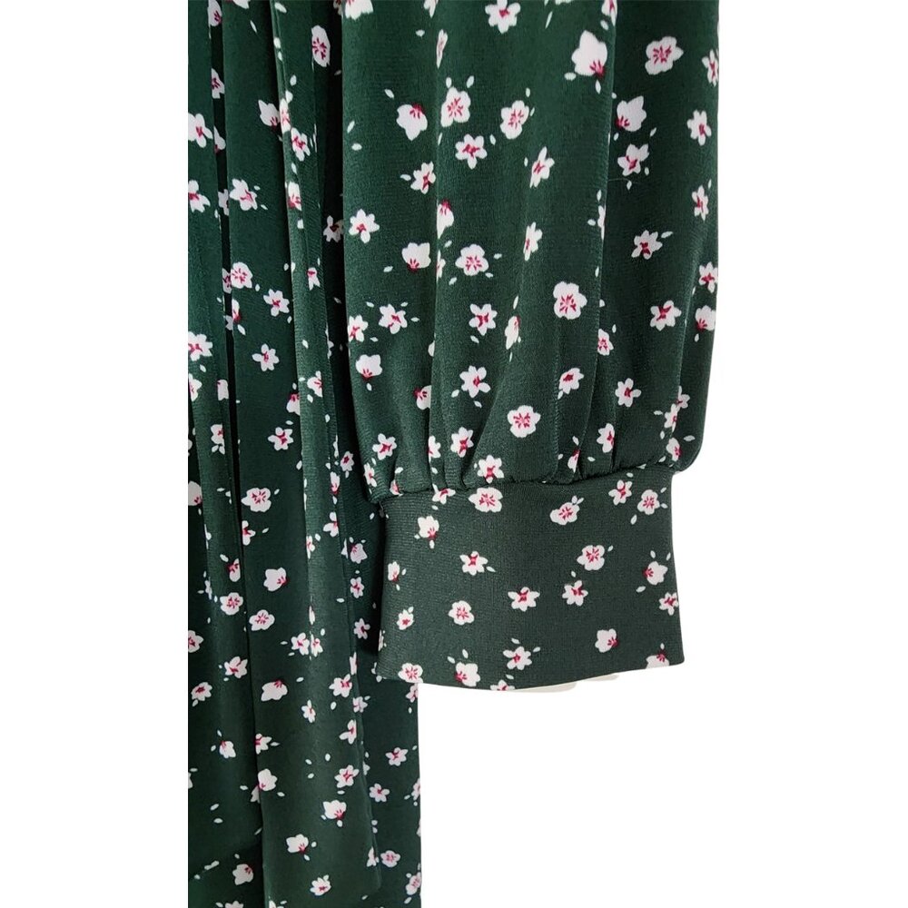 Kaileigh Faux Wrap Dress - Green Floral Knit - Size Petite Large - NWT - Picture 4 of 6